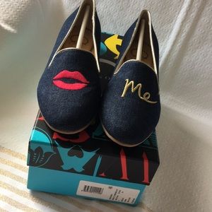 C Wonder Denim/Gold trim Kiss Me Loafer NWT 6